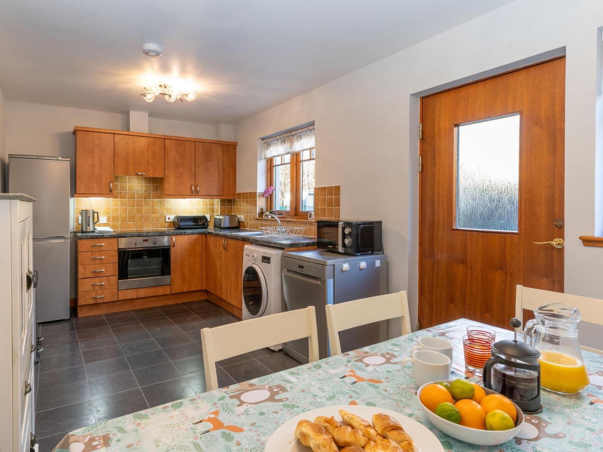 Holiday Home Cosagach Cottage By Interhome Авимор Екстериор снимка